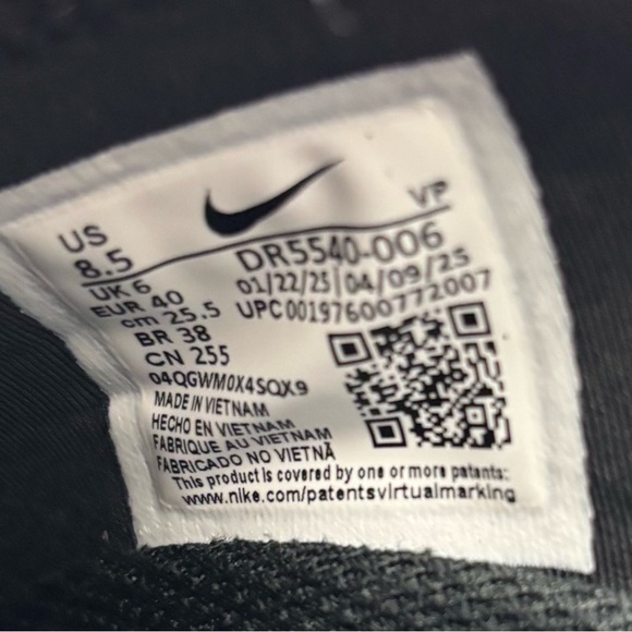 Nike Go FlyEase Triple Black DR5540-006 size 8.5 - Picture 10 of 10